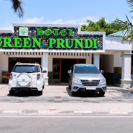 Hotel Green Prundi Labuan Bajo Exteriör bild