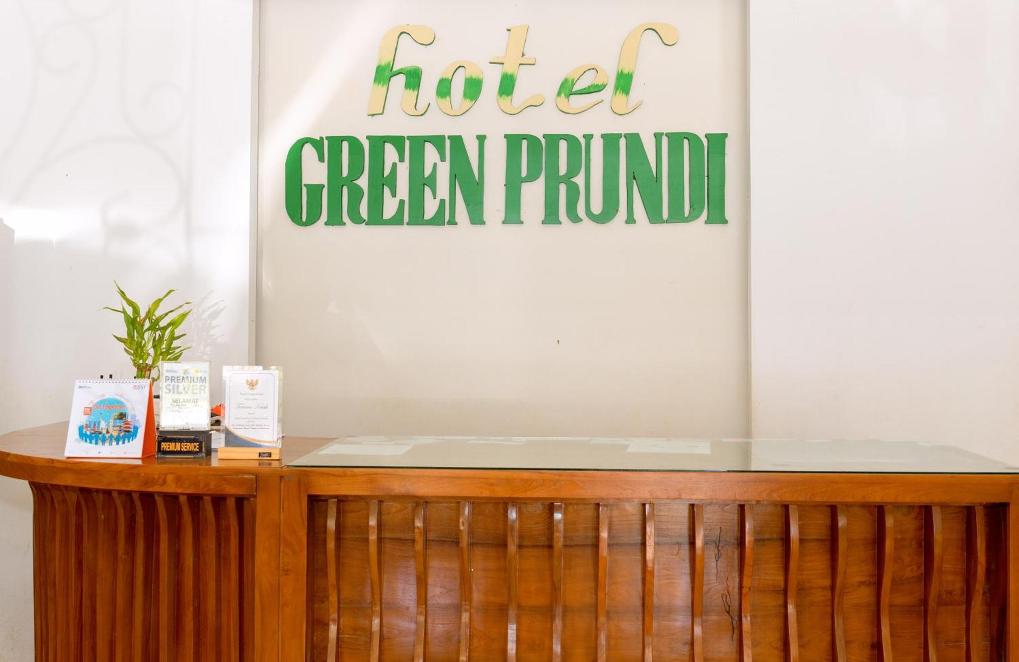 Hotel Green Prundi Labuan Bajo Exteriör bild