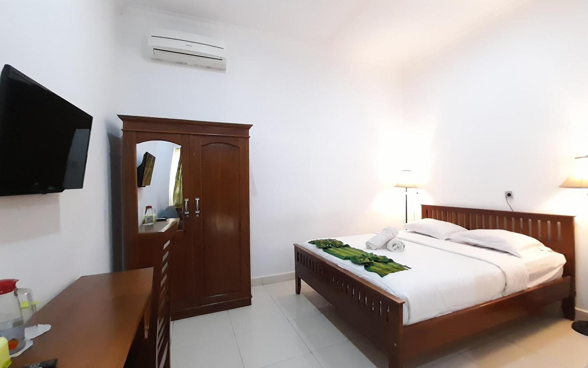 Hotel Green Prundi Labuan Bajo Exteriör bild