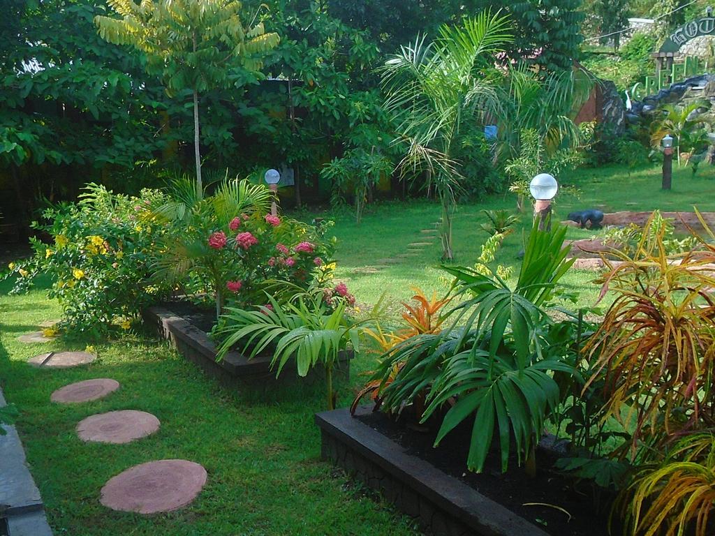 Hotel Green Prundi Labuan Bajo Exteriör bild